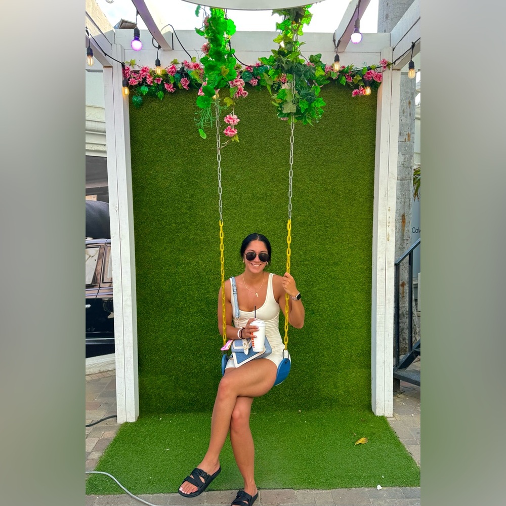 Meet your Posher, Anoush